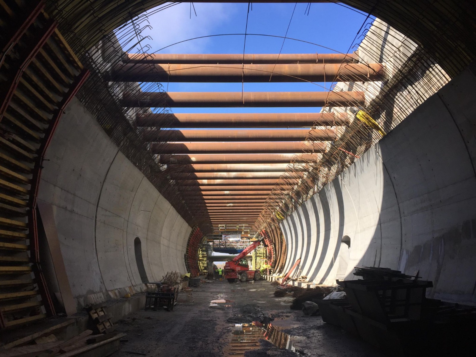 Tunnel concrete lining formwork under open sky